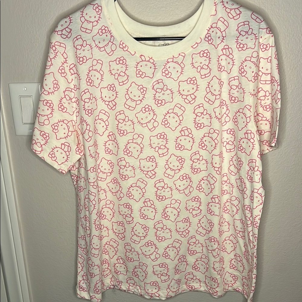 HELLO KITTY TEE